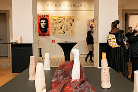 Hochschulgalerie mit Che Guevara Plakat